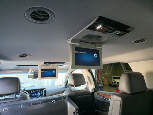 Used 2016 Cadillac Escalade ESV Luxury RWD image 34