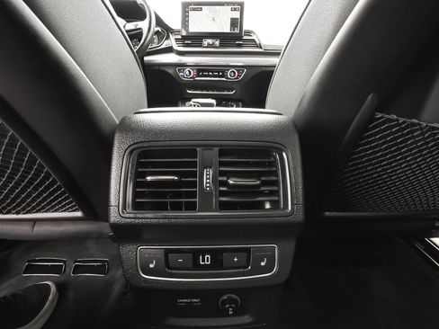 Used 2023 Audi Q5 2.0T Prestige w/ Prestige Package AWD/4WD image 39