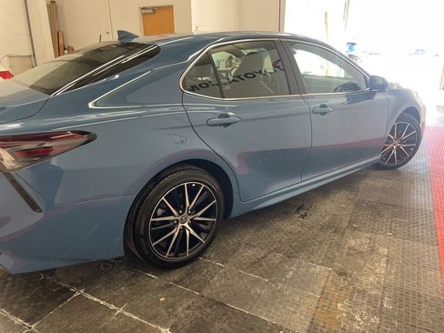 Used 2023 Toyota Camry SE image 11