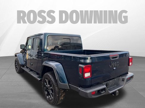 Used 2025 Jeep Gladiator Nighthawk image 6