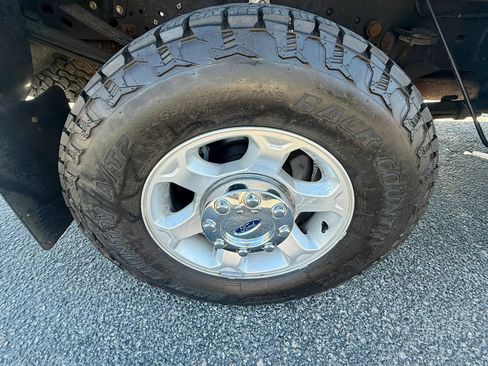 Used 2015 Ford F250 XLT w/ XLT Value Package AWD/4WD image 18