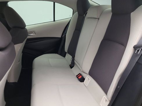 Used 2021 Toyota Corolla LE FWD image 18