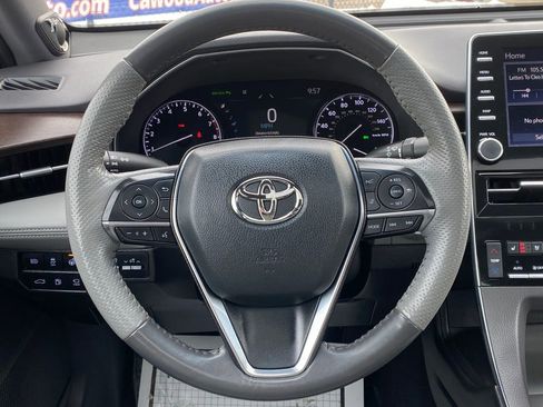 Used 2021 Toyota Avalon Limited image 21