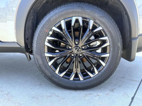 New 2026 Nissan Rogue SV AWD/4WD image 22