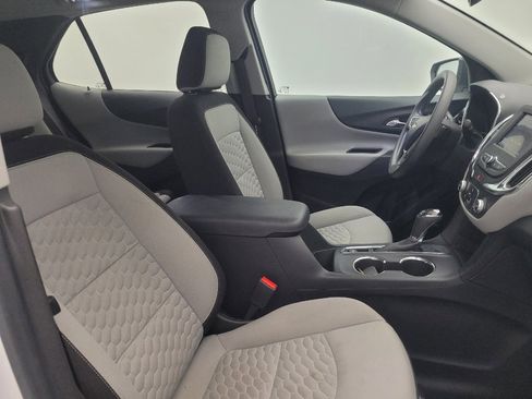 Used 2021 Chevrolet Equinox LS w/ LPO, Cargo Package FWD image 21