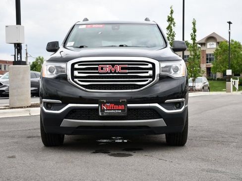 Used 2018 GMC Acadia SLT FWD image 2