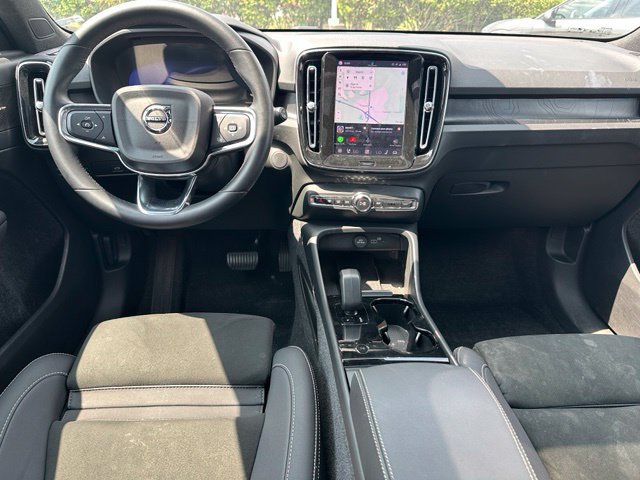 Used 2023 Volvo XC40 Recharge Ultimate w/ Protection Package Premier AWD/4WD image 18