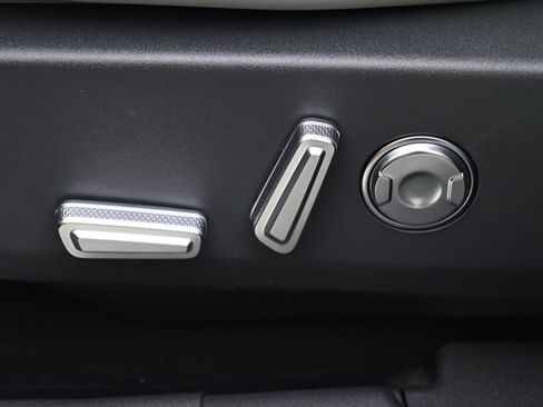New 2026 Lincoln Nautilus Reserve AWD/4WD image 14