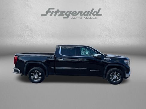 Used 2025 GMC Sierra 1500 SLT AWD/4WD image 4