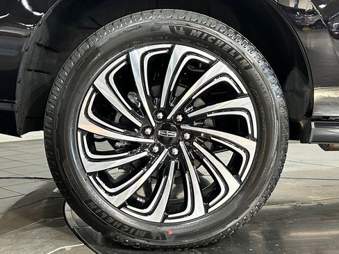 New 2026 Lincoln Navigator Black Label AWD/4WD image 19