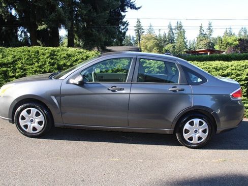 Used 2010 Ford Focus SE FWD image 12