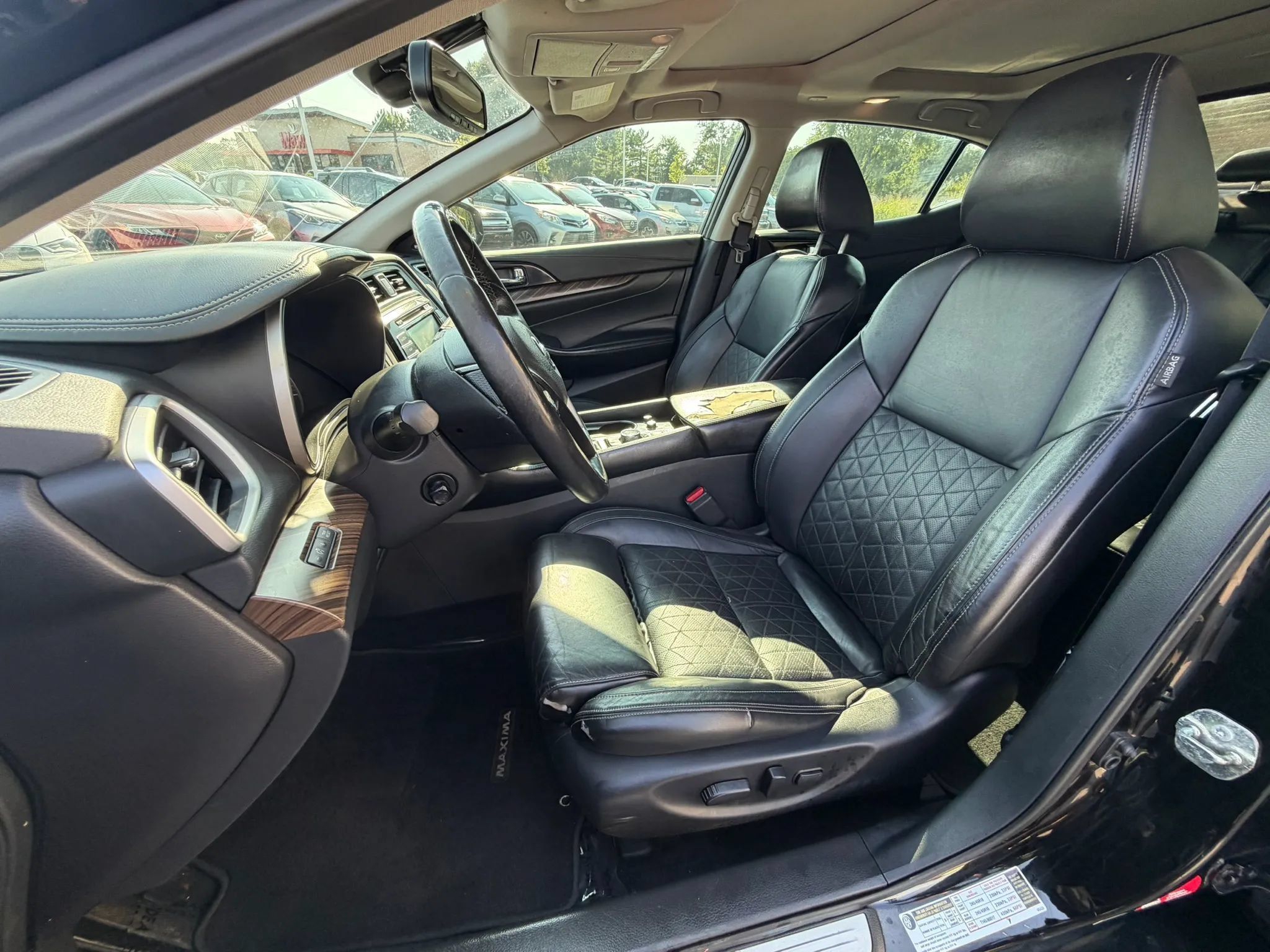 Used 2017 Nissan Maxima Platinum FWD image 13