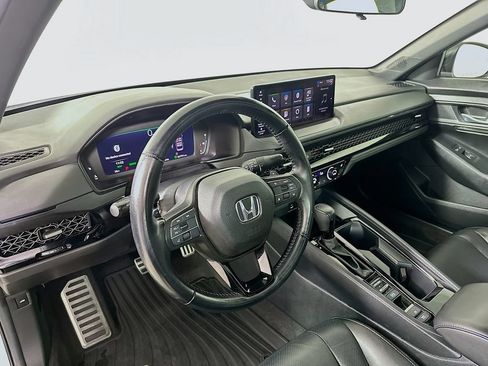 Used 2024 Honda Accord Sport image 10