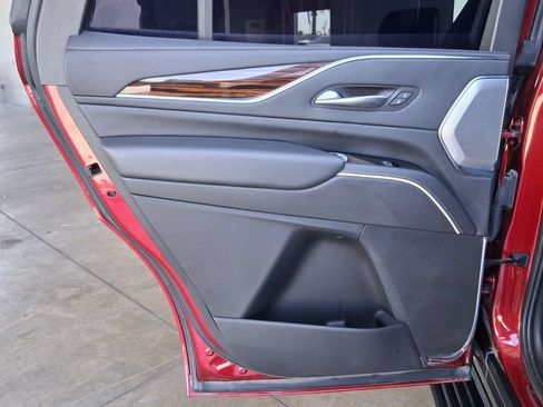 Used 2022 Cadillac Escalade Premium Luxury w/ Performance Package AWD/4WD image 24