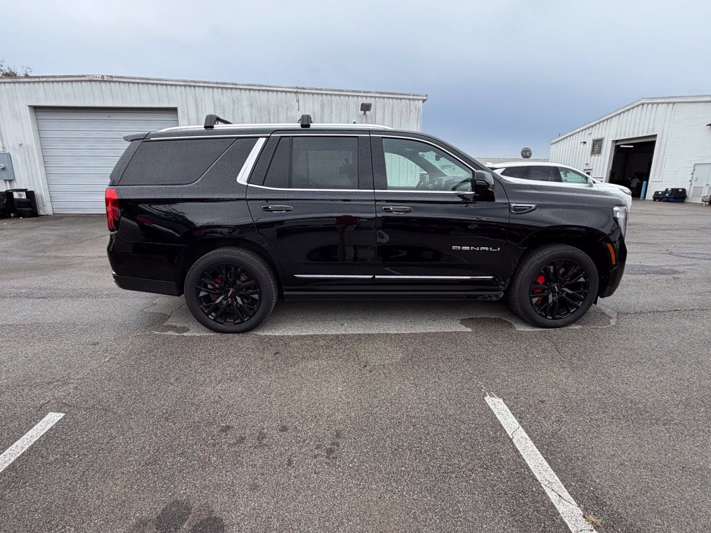 Used 2026 GMC Yukon Denali Ultimate AWD/4WD image 7