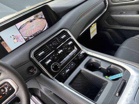 New 2025 Nissan Armada SL image 23