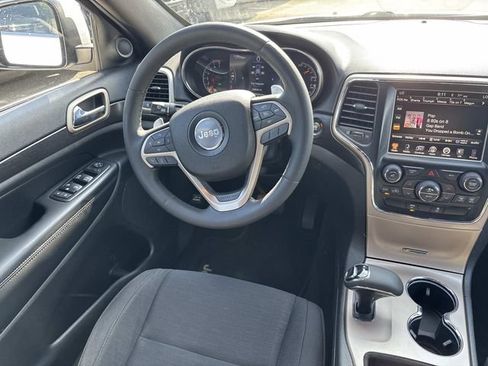 Used 2014 Jeep Grand Cherokee Laredo w/ 18" Wheel & 8.4" Radio Group AWD/4WD image 13