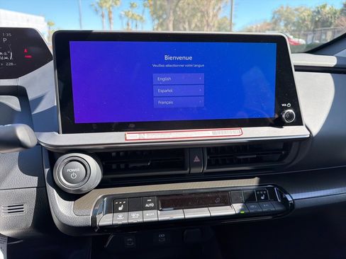 Used 2025 Toyota Prius XLE image 14