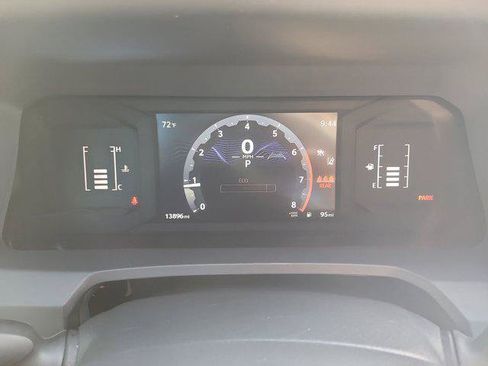 Certified 2024 Toyota Tacoma SR5 AWD/4WD image 29