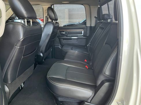 Used 2018 RAM 1500 Laramie w/ Convenience Group AWD/4WD image 28
