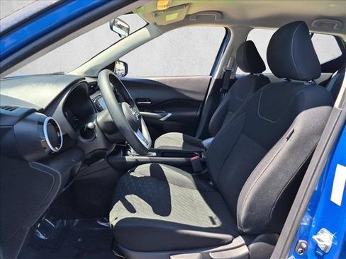 Used 2023 Nissan Kicks SV FWD image 17
