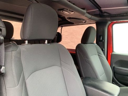 Used 2022 Jeep Wrangler Sport image 35