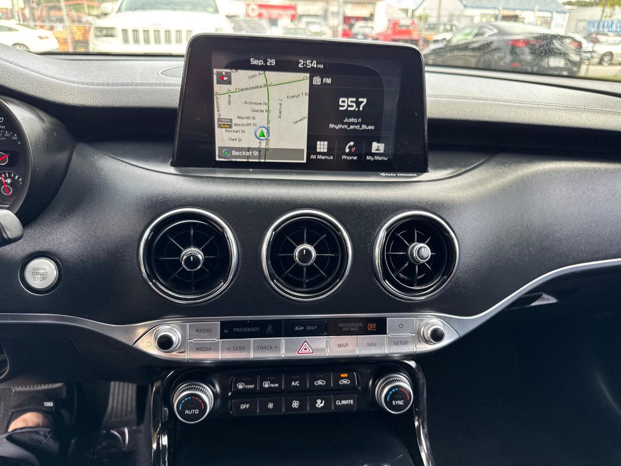 Used 2018 Kia Stinger Premium RWD image 24