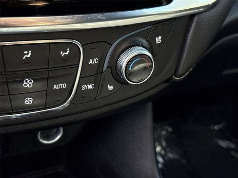 Used 2023 Chevrolet Traverse Premier w/ Redline Edition FWD image 38