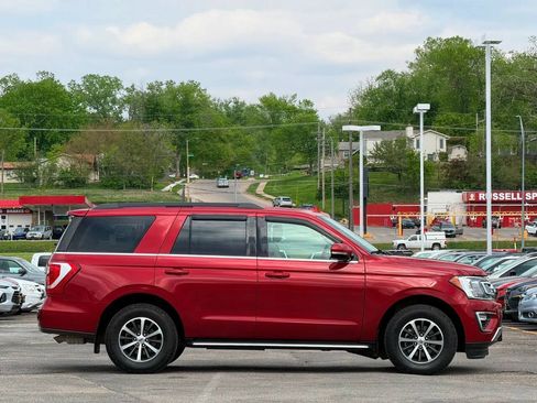 Used 2020 Ford Expedition XLT w/ Equipment Group 202A AWD/4WD image 6