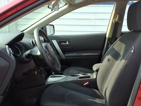 Used 2015 Nissan Rogue S w/ Convenience Package AWD/4WD image 7