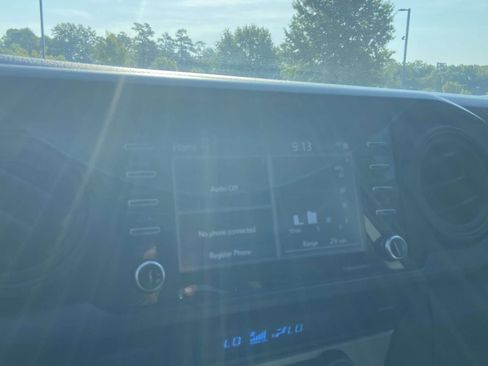 Used 2022 Toyota Tacoma SR AWD/4WD image 26