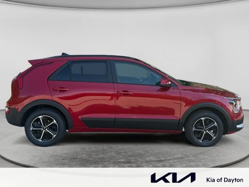 New 2026 Kia Niro LX FWD image 4