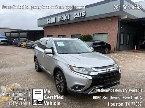Used 2020 Mitsubishi Outlander SE FWD image 1