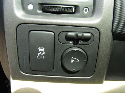 Used 2011 Honda CR-V LX image 26