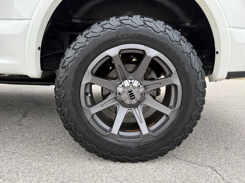 Used 2020 Ford F150 Platinum w/ Technology Package image 27