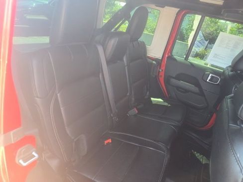 Used 2020 Jeep Wrangler Unlimited Sahara AWD/4WD image 24