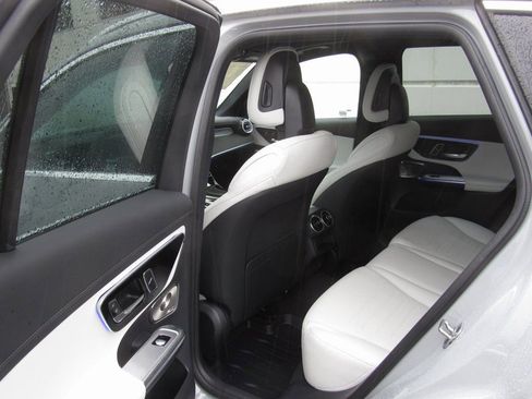 New 2026 Mercedes-Benz GLC 300 4MATIC image 14