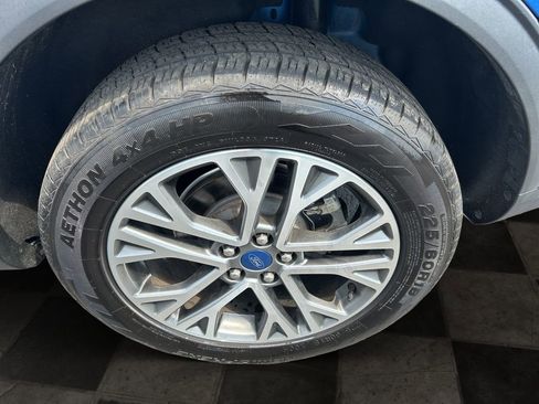 Used 2022 Ford Escape SEL image 11