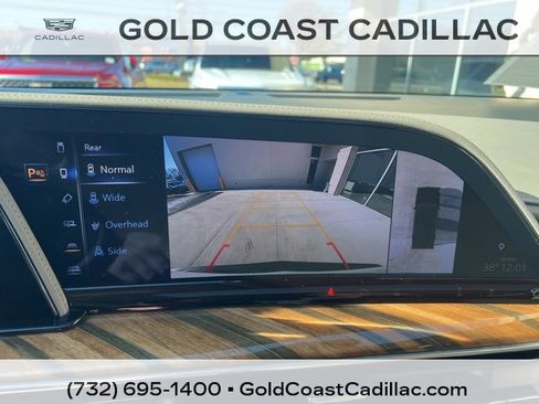 Used 2024 Cadillac Escalade Premium Luxury Platinum image 31