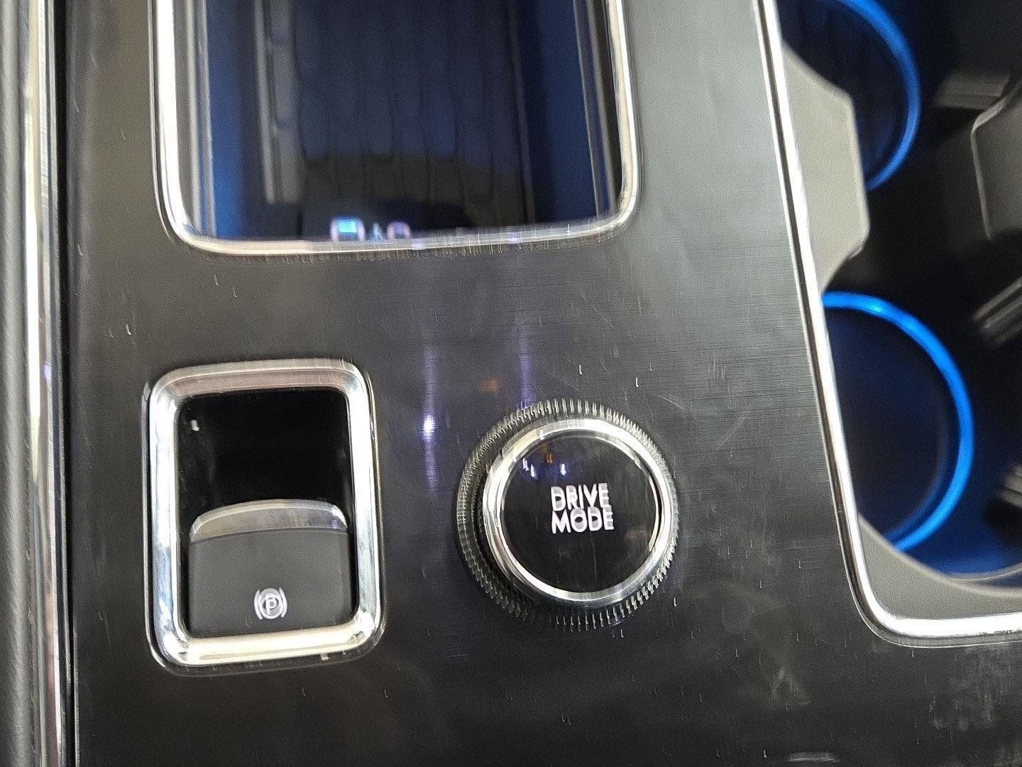 Used 2024 Lincoln Aviator Reserve AWD/4WD image 11