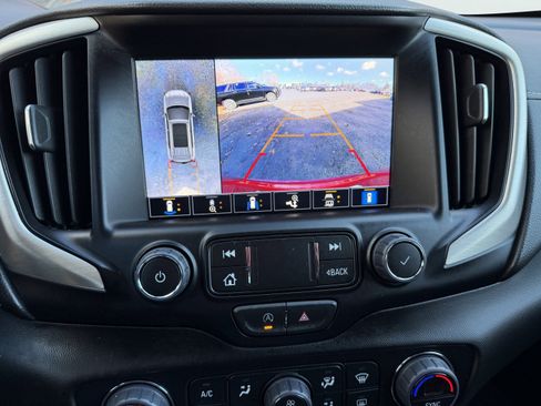 Used 2024 GMC Terrain Denali w/ Denali Premium Package image 11