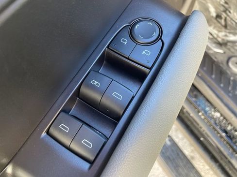 Used 2024 Chevrolet Colorado ZR2 w/ ZR2 Convenience Package III image 25