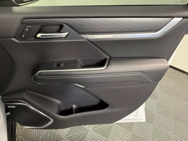 Used 2025 GMC Acadia Elevation FWD image 56