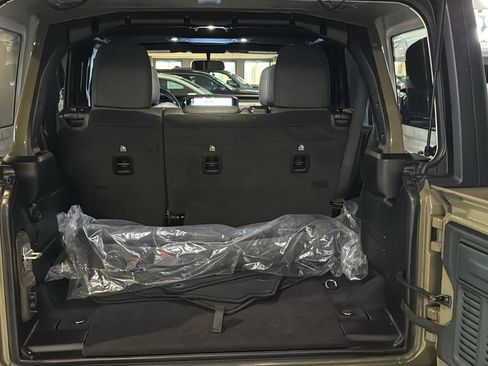 Used 2025 Jeep Wrangler Sport image 9