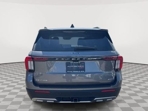 Used 2025 Ford Explorer Active w/ Active Comfort Package AWD/4WD image 4