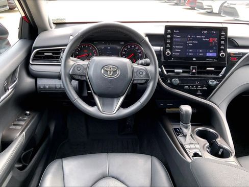 Used 2021 Toyota Camry XSE image 6