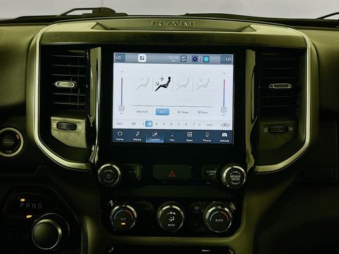 Used 2022 RAM 1500 Big Horn AWD/4WD image 23