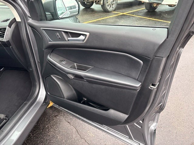Used 2024 Ford Edge SEL w/ Convenience Package AWD/4WD image 6