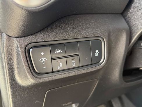 Used 2022 Kia Soul LX w/ Technology Package FWD image 6