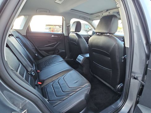 Used 2022 Volkswagen Jetta SEL FWD image 11